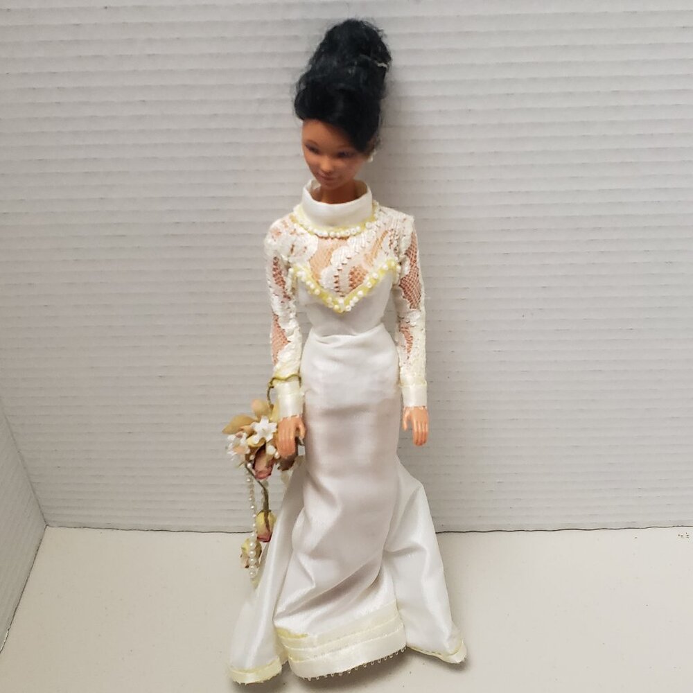 Bride Doll - Picture 4 of 13